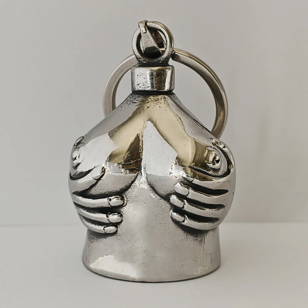 Retro Zinc Alloy Skull Palm Motorcycle Guardian Bell Keychain Pendant For Biker Ride Luck Guardian Bell Pendant Necklace Accessory