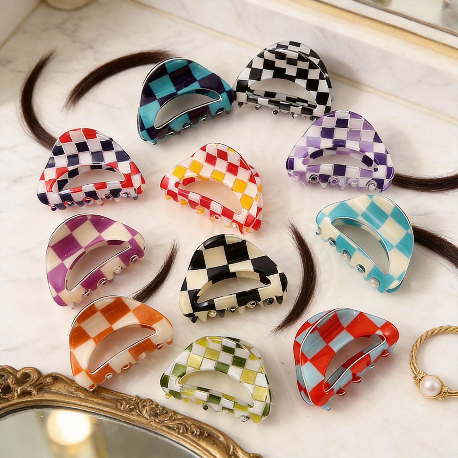 French Retro Checkerboard Hair Claw Clip Acrylic Imitation Acetate Butterfly Shape Non-Slip Hair Accessory For Women Girls