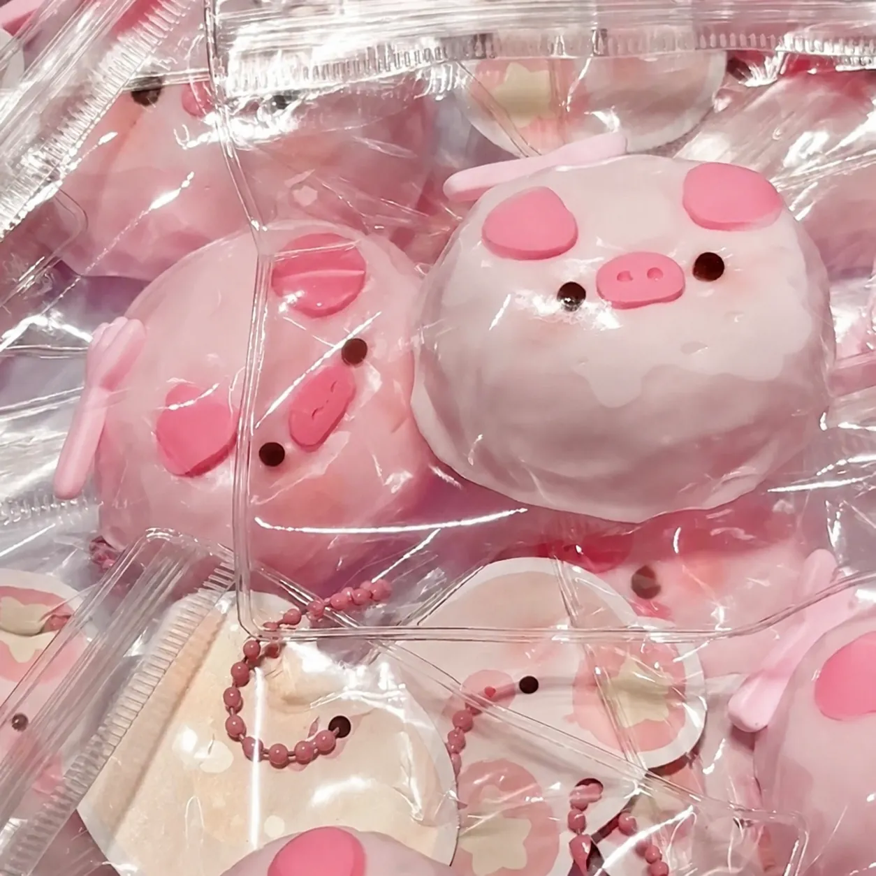 Cute Piggy Squishy Toy TPR Stress Relief Toy Pink Animal Squeeze Toy For Kids Adults Soft Milk Cake Design Relieving Stress Toy