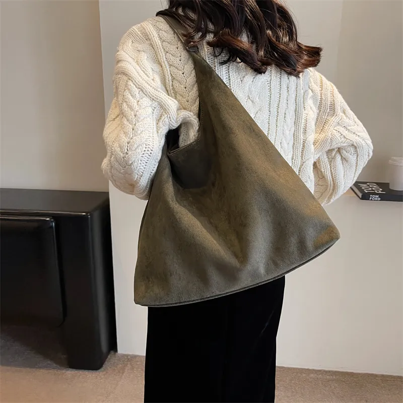 Borsa Tote in Tessuto Scamosciato Retro a Grande Capacità per Donna Minimalista in Flanella Borsa a Tracolla Versatile Pendolare Hobo
