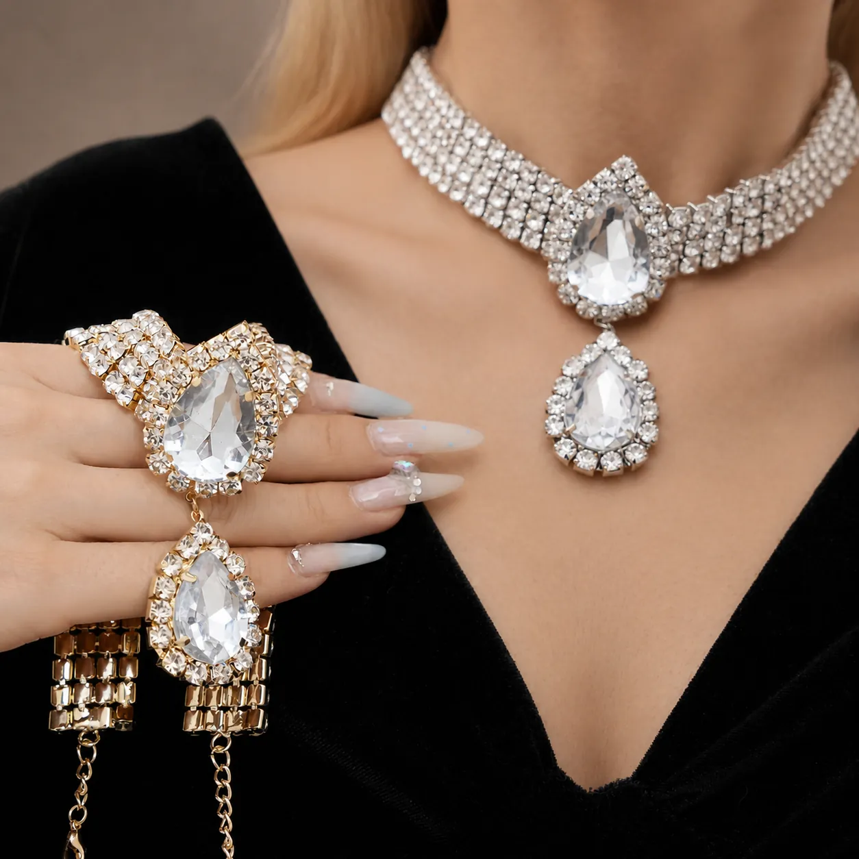Collier Pendentif Goutte d'Eau en Fer Strass de Luxe pour Femmes Bijou de Déclaration Style Européen Exagéré Choker Accessoire de Fête Or Argent