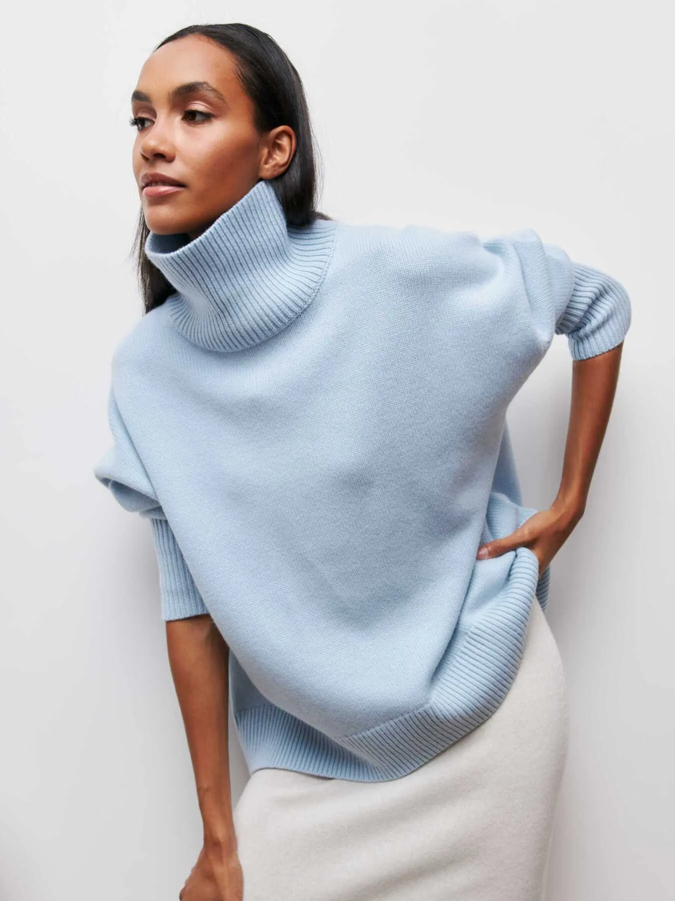 Pull Tricoté Oversize pour Femme Col Montant Épaules Tombantes Coupe Ample Couleur Unie Manches Longues Chandail Tricoté Chaud Hiver Top