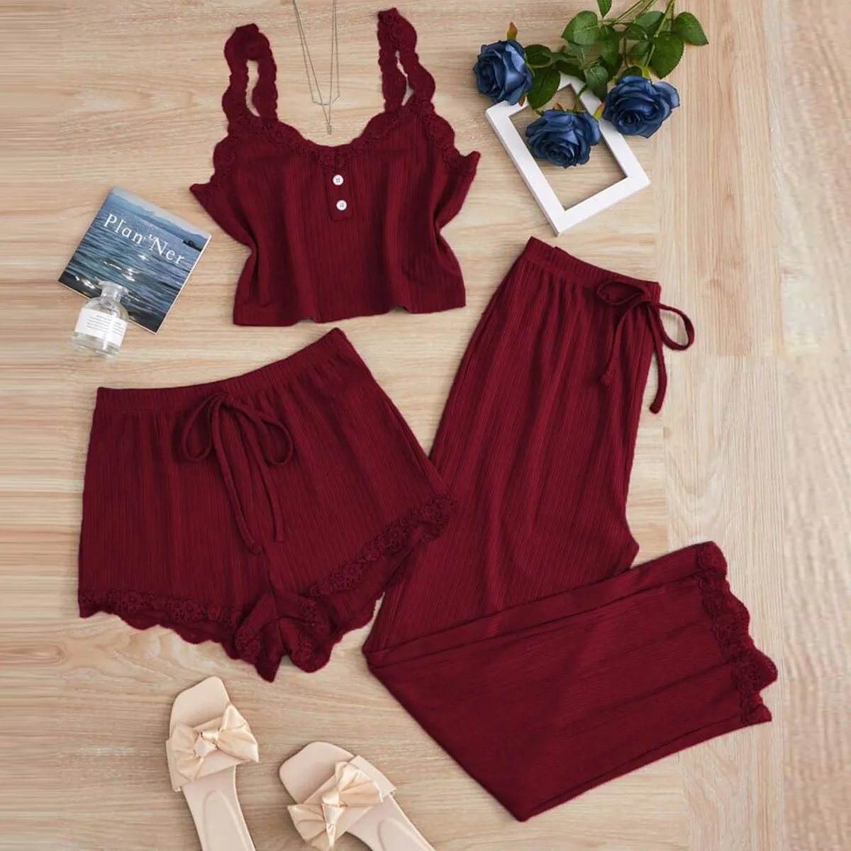 Ensemble de Pyjama Trois Pièces pour Femmes Bordure en Dentelle Tricot Nervuré Top Caraco Avec Short Et Pantalon Long Coupe Ajustée
