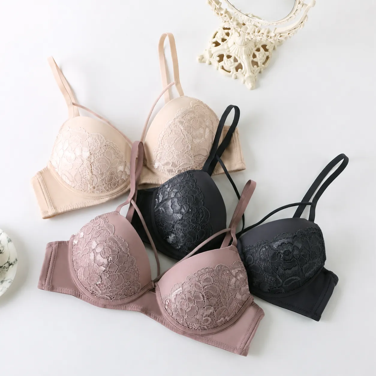 Women's Sexy Lace Push-up Bra Thin Straps Comfortable Breathable Nylon Lingerie Top Everyday Gathered Underwear