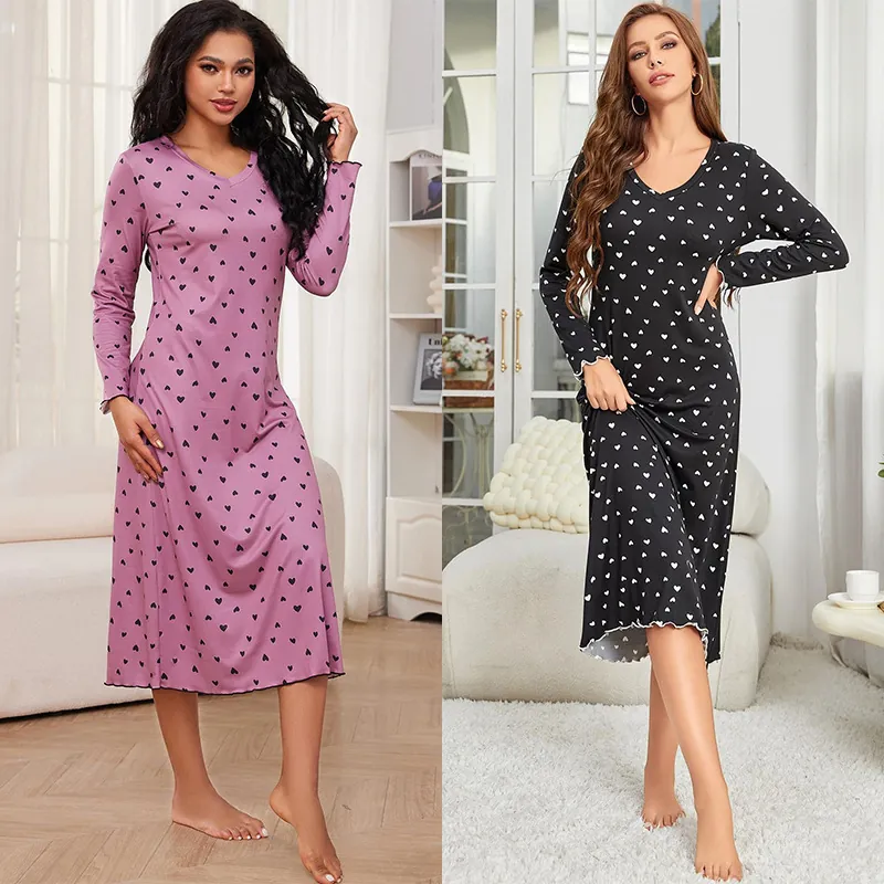 Chemise de Nuit Femme Imprimé Cœur Manches Longues Col en V Bordure Laitue Loungewear Style Européen Polyester Chemise de Nuit Longue