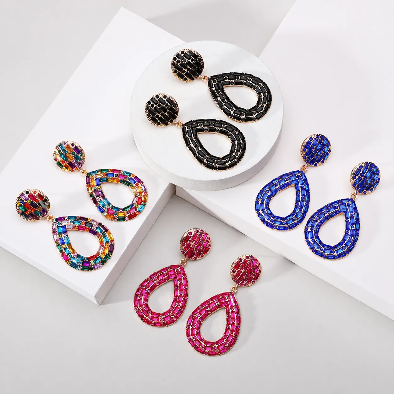 Vintage Geometrische Strass Ohrhänger Für Damen Luxus Legierung Herz Wassertropfen Trapez Hohl Übertriebene Statement Ohrringe Schmuck