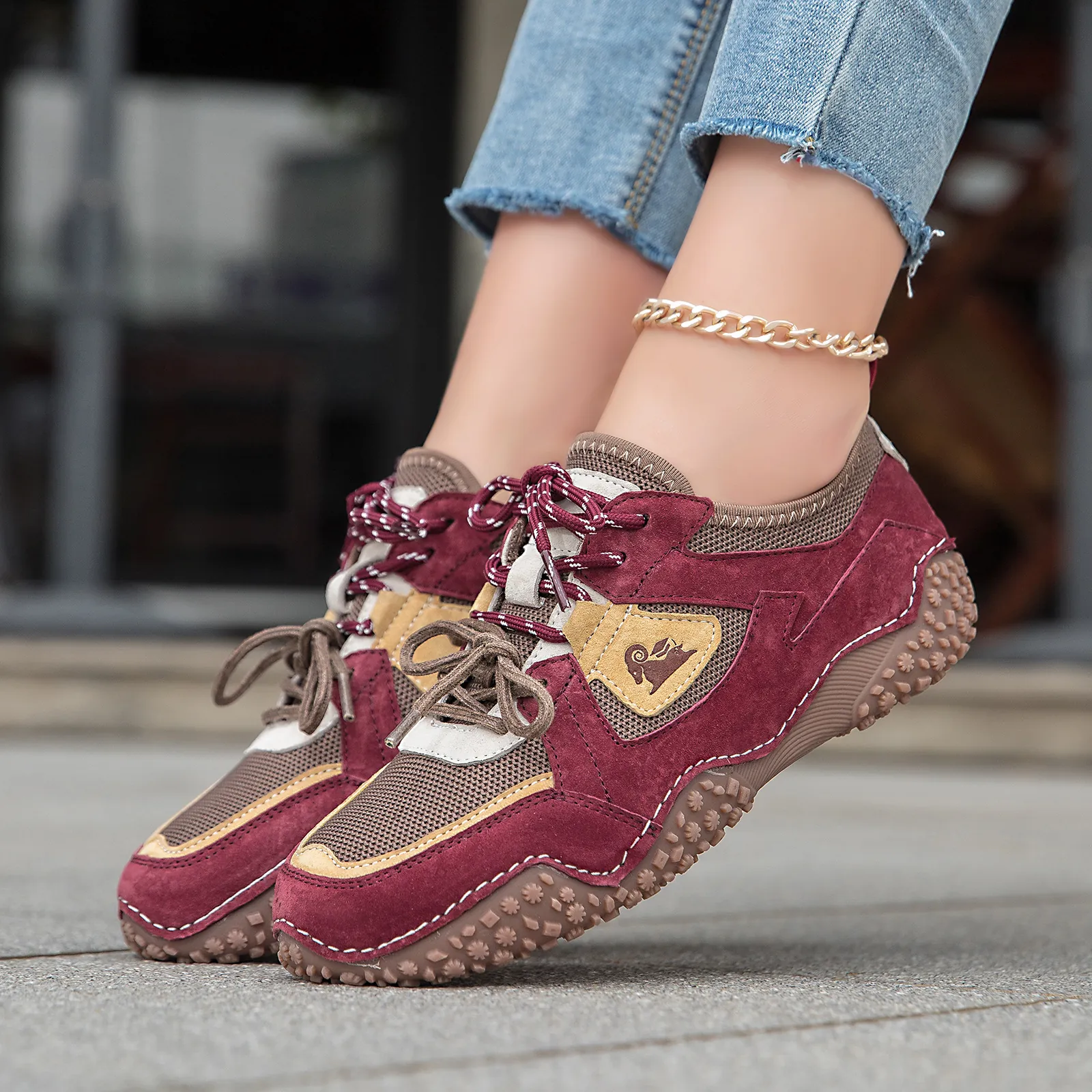 Retro Outdoor Casual Sneakers Women Men Real Leather Patchwork Breathable Mesh Anti-slip Rubber Grain Sole Lace Up Walking Shoes