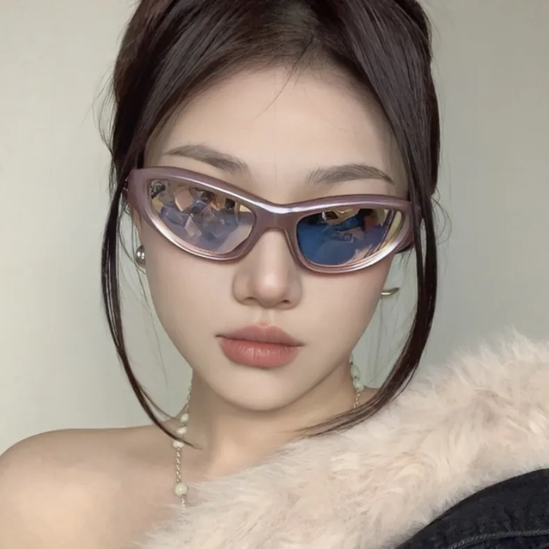 Y2K Cat Eye Sunglasses Futuristic Punk Shield Shades For Men Women UV400 Protection Star Decor Cyber Cycle Sunglasses