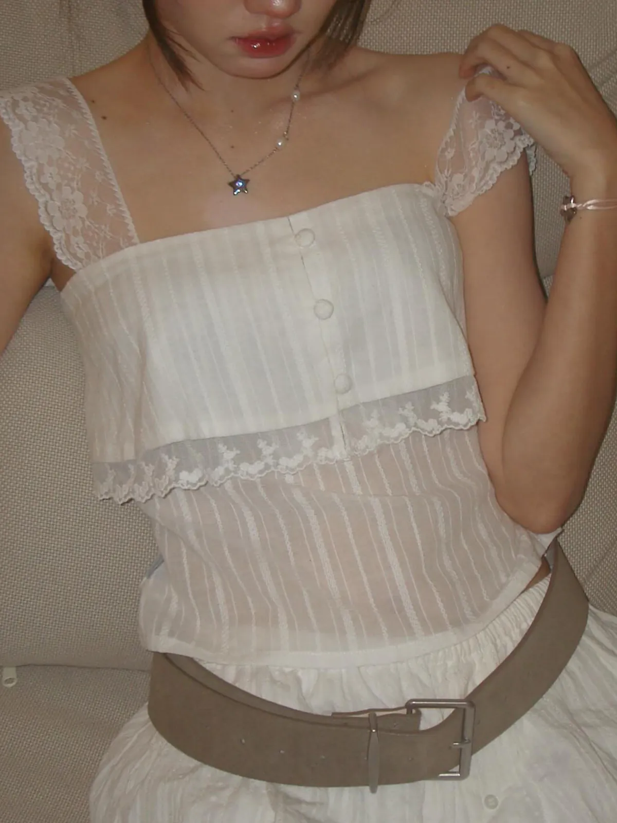 Women's Sexy Square Neck White Lace Camisole Top Slim Fit Sleeveless Ribbed Knit Tank Top Summer Streetwear Outfits