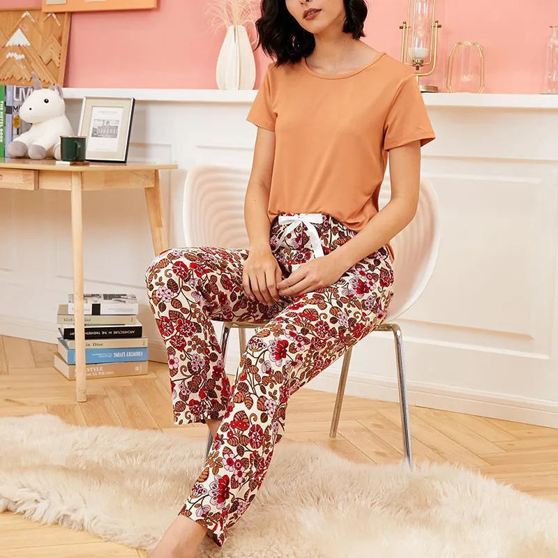Women's Casual Loungewear Pajama Set Caramel Short Sleeve Top And Floral Print Long Pants Two-Piece Sleepwear Soft Top And Bottom