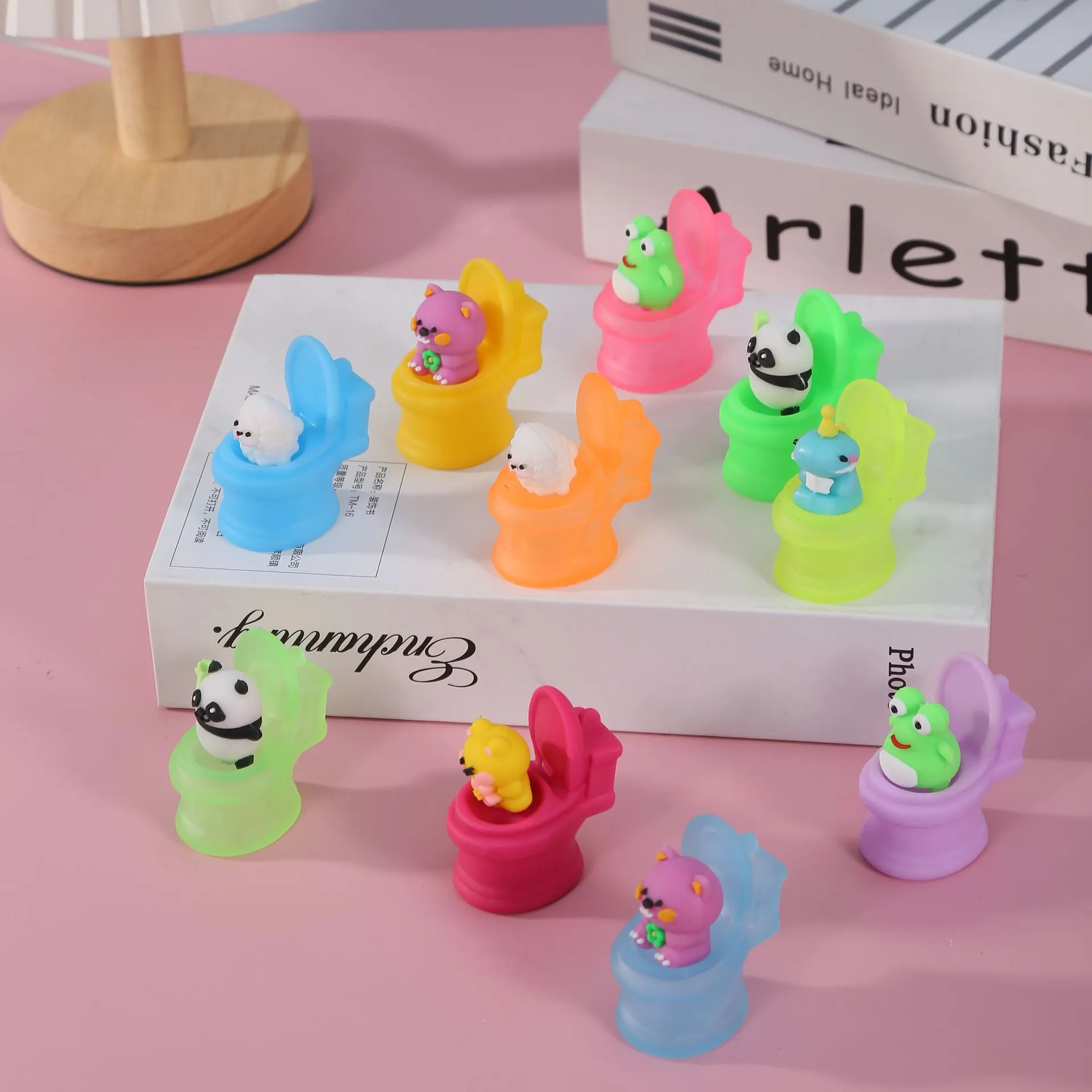 Kreative Toilette Tier Squishy Spielzeug Cartoon Süß Stressabbau Vinyl Quetschspielzeug Für Tasche Anhänger Studenten Geschenk Neuheit Spielzeug