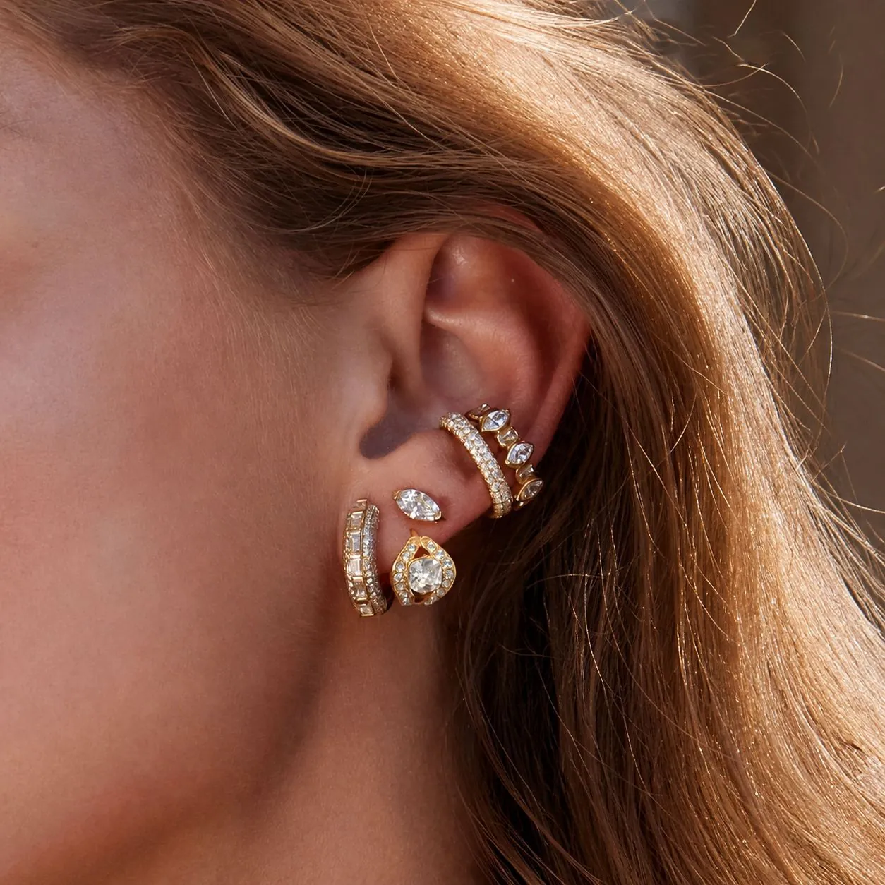 18K Gold Plated Stainless Steel Snake Zircon Stud Earrings For Women Emerald Green White Rhinestone Ear Buckles Jewelry