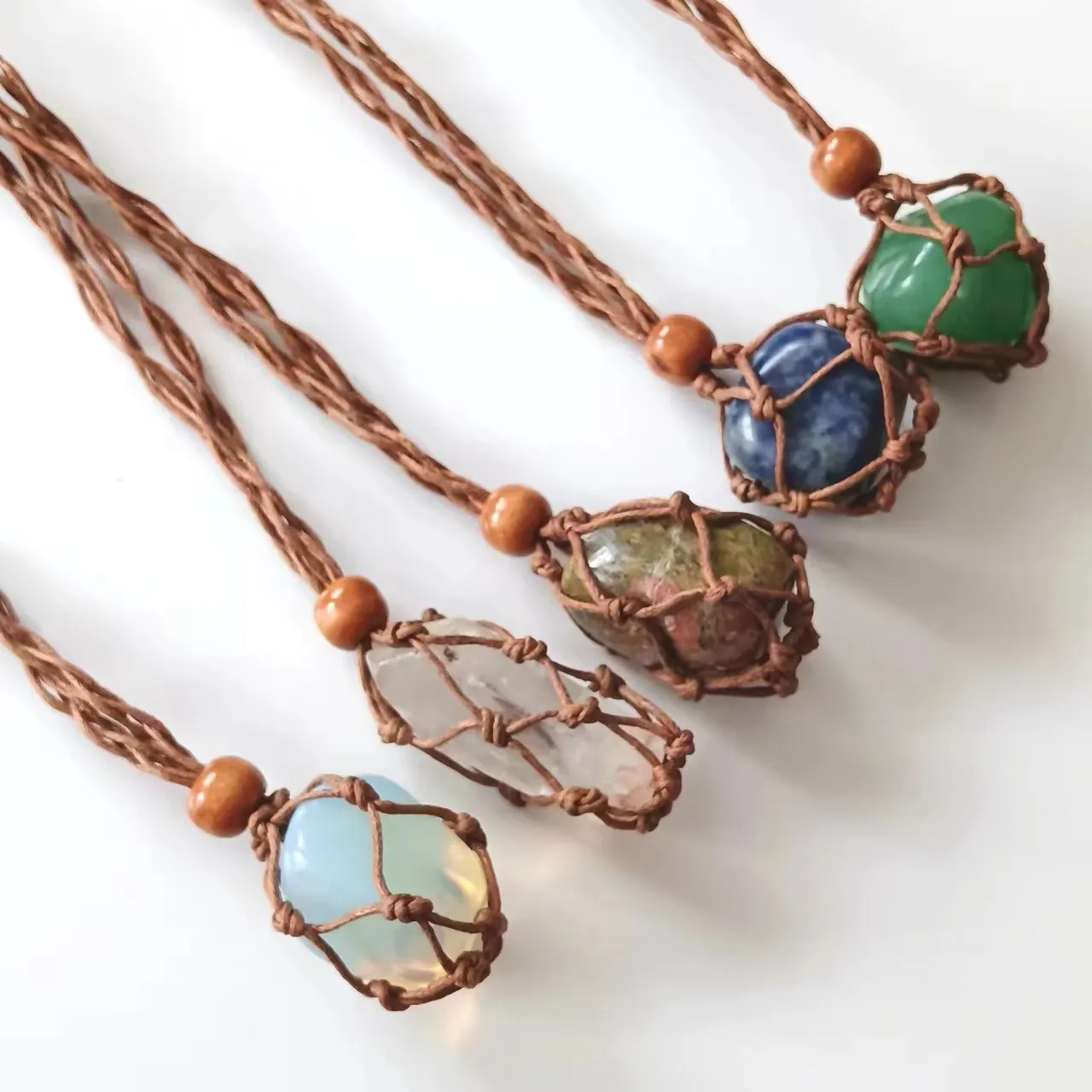 Adjustable Hand Woven Mesh Bag Necklace Natural Polished Crystal Stone Pendant Gemstone Jewelry For Women Men Daily Gift