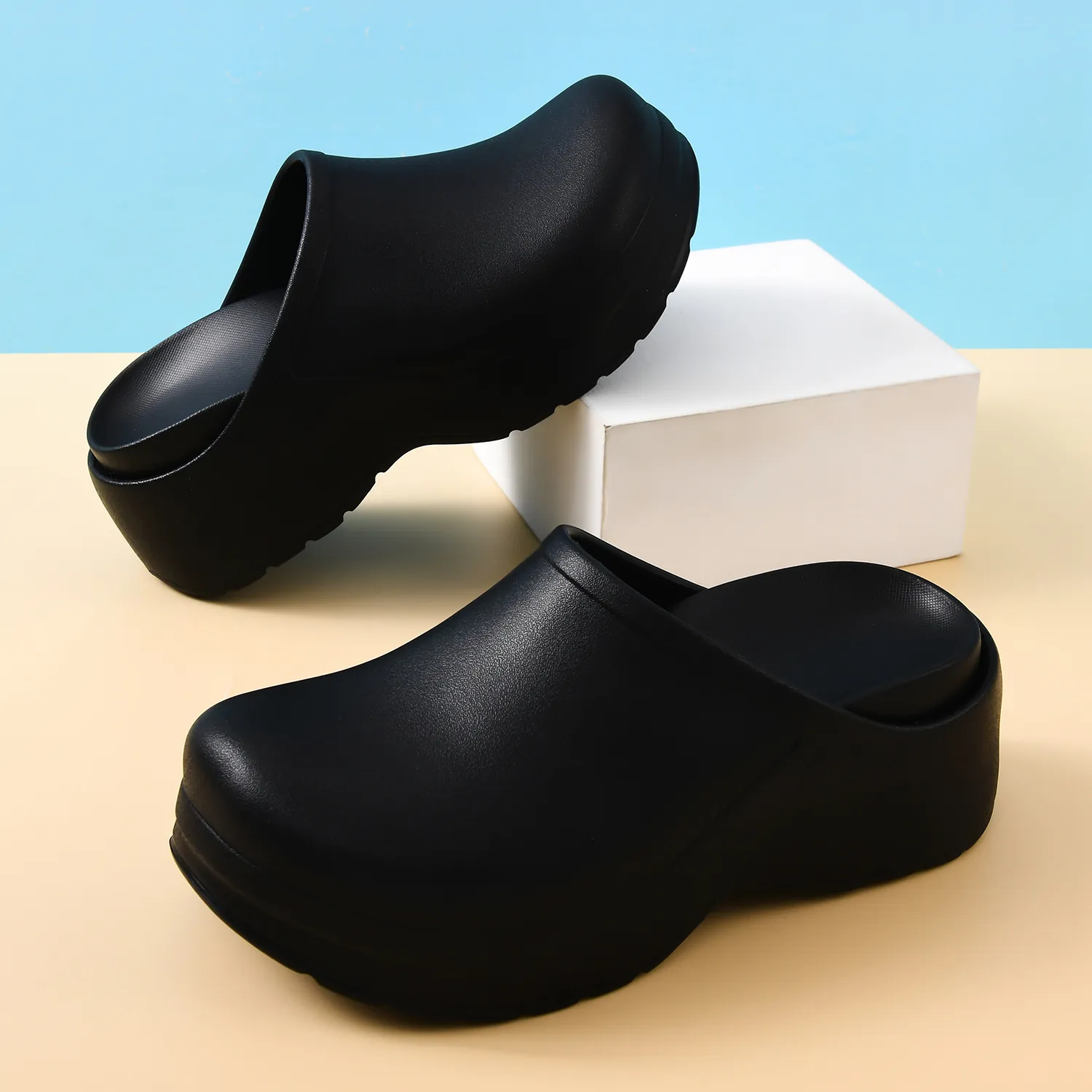 Professional EVA Surgical Shoes Anti-Slip Nursing Slippers For Doctors Nurses Waterproof Wear-Resistant Thick Sole Work Shoes