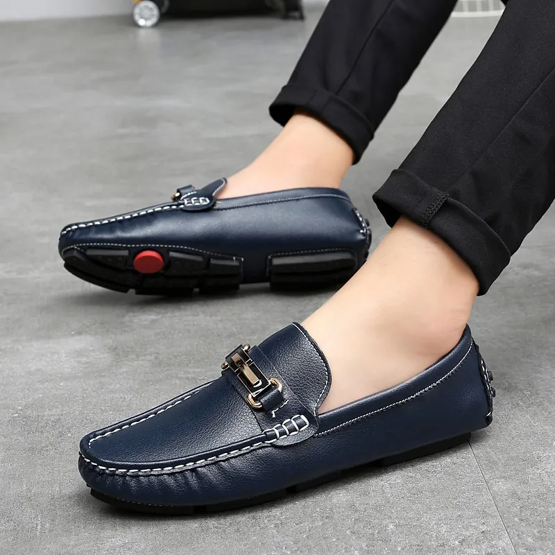Men Casual Microfiber Leather Loafers Winter Fleece Lined Warm Slip On Driving Shoes With Metal Horsebit Buckle Detail