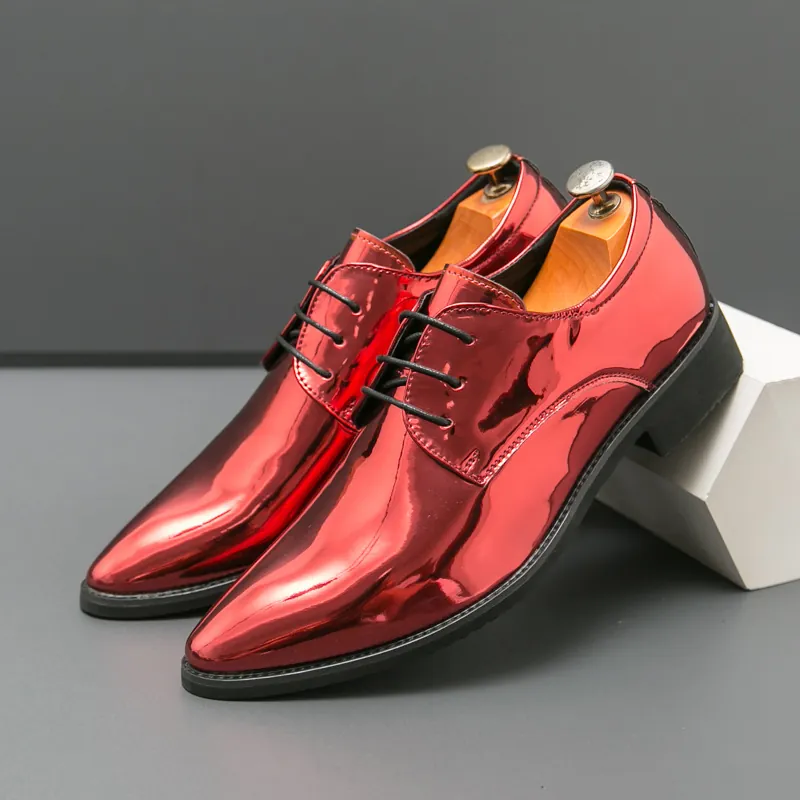 Herren Spitze Zehe Glänzend Lackleder Derby Schuhe Hochglanz Schnürung Business Schuhe Für Nachtclub Bankett Party Mode