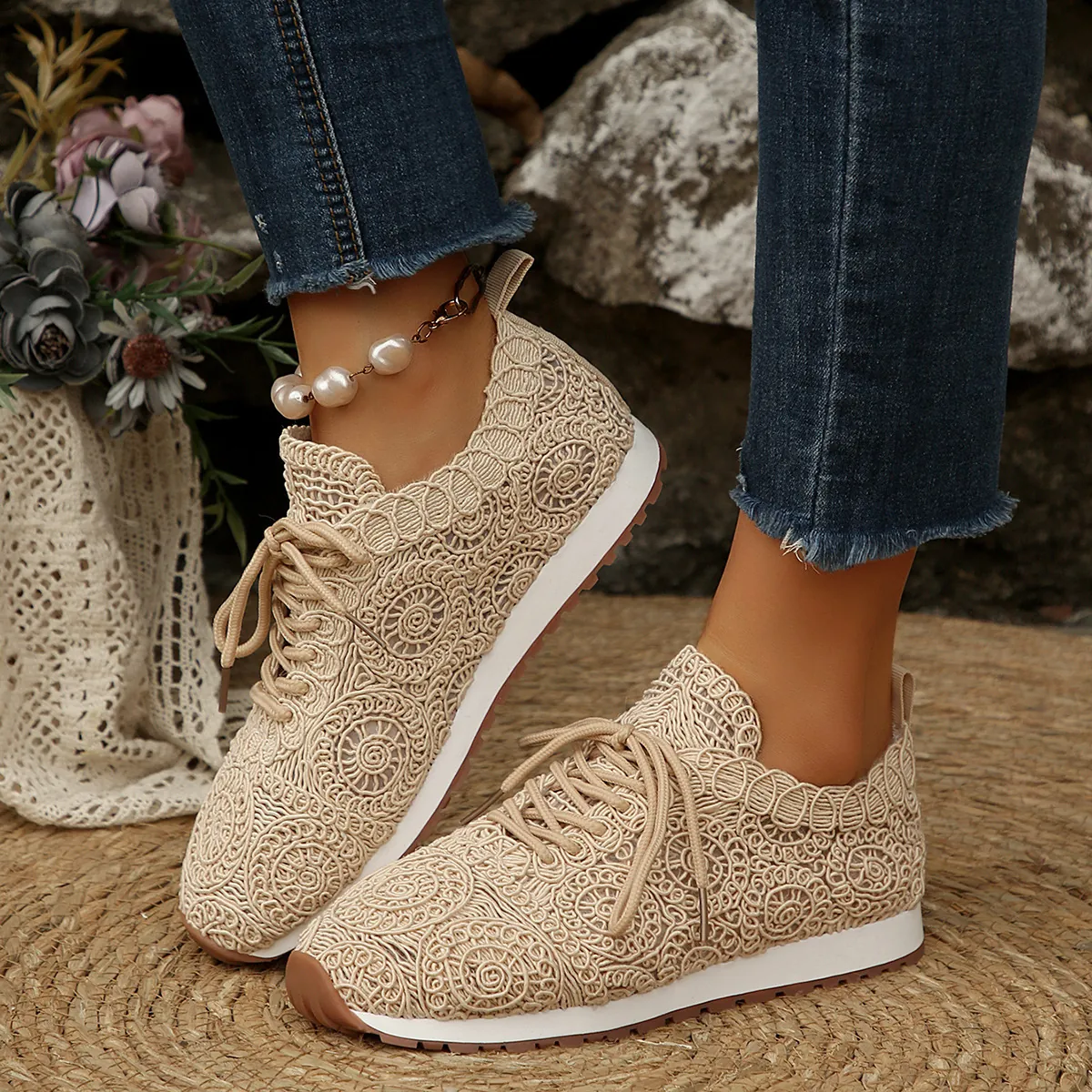 Women Floral Lace Mesh Breathable Casual Sneakers Flat Low Top Lace Up Walking Shoes Mesh Fabric Daily Outdoor Comfortable Shoes