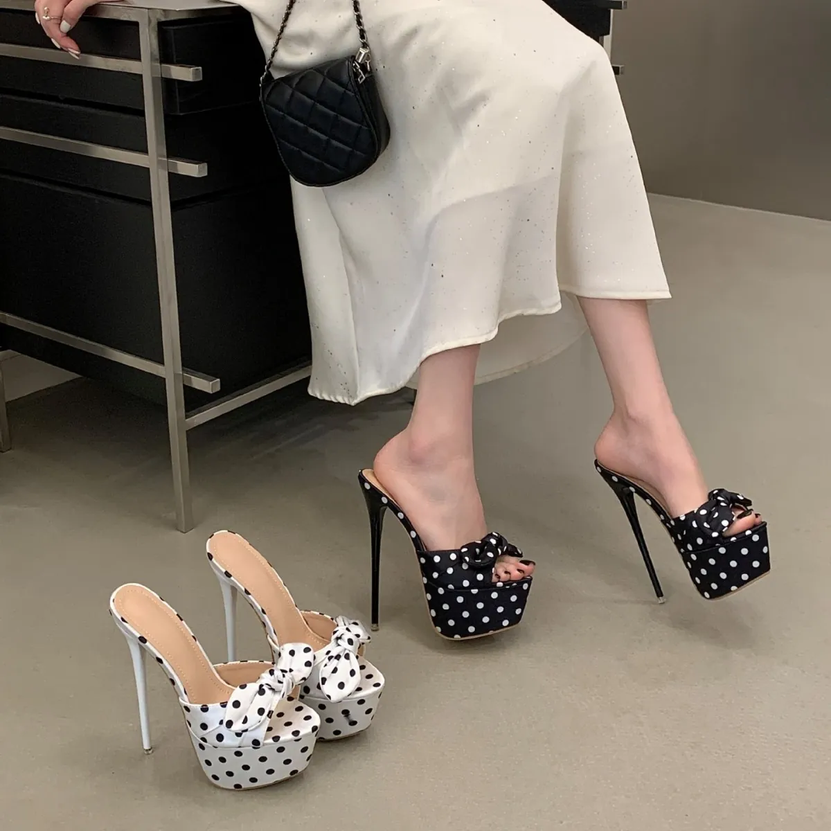 Sandalias de Tacón de Aguja Sexy de Lunares para Mujer Lazo Plataforma Chanclas de Punta Abierta Estilo Francés Vintage Satén