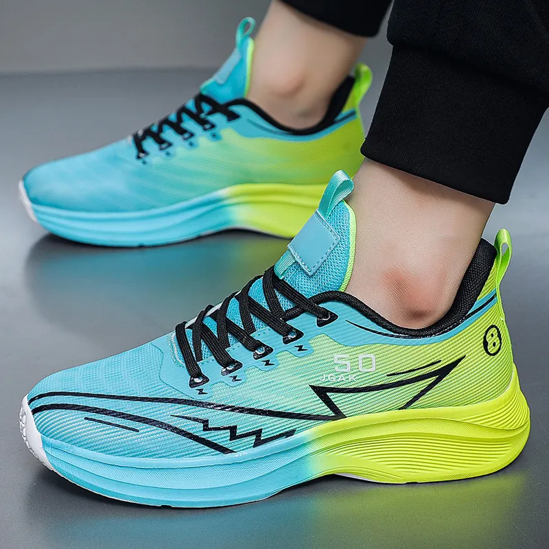 Herren Laufschuhe Atmungsaktives Flyknit Mesh Sneaker Leichtgewicht Gradient Farbe Lässige Sportschuhe Athletisches Training