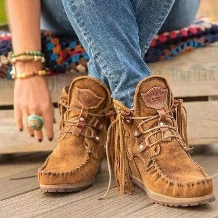 Stivaletti con Nappine da Donna in Scamosciato con Frange Stringati Stile Mocassino Punta Tonda Zeppa Stivali Autunno Inverno