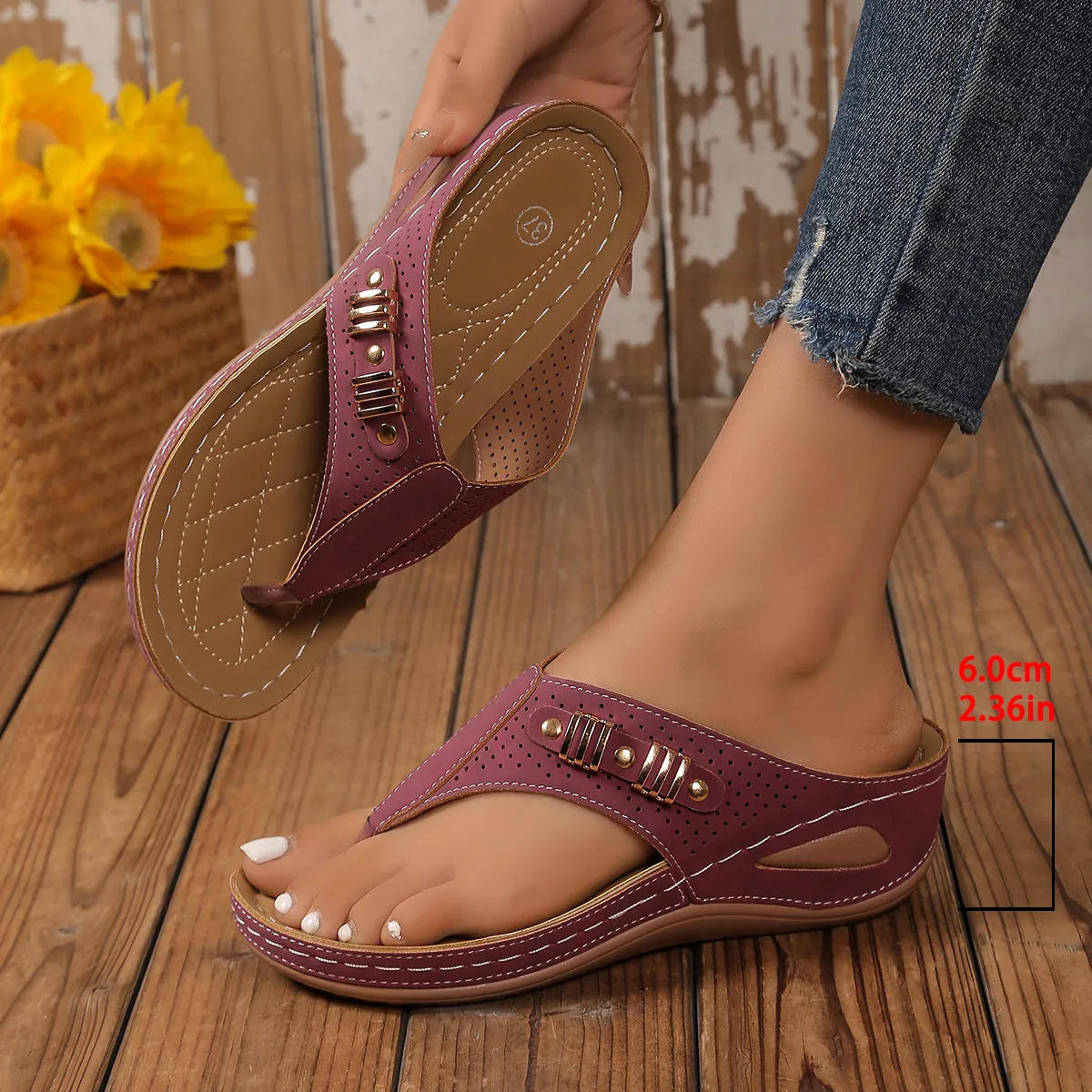 Women European Wedge Flip Flops Hollow Out Platform Sandals Metal Decor Beach Shoes Contrast Stitch Boho Summer Thong Slides