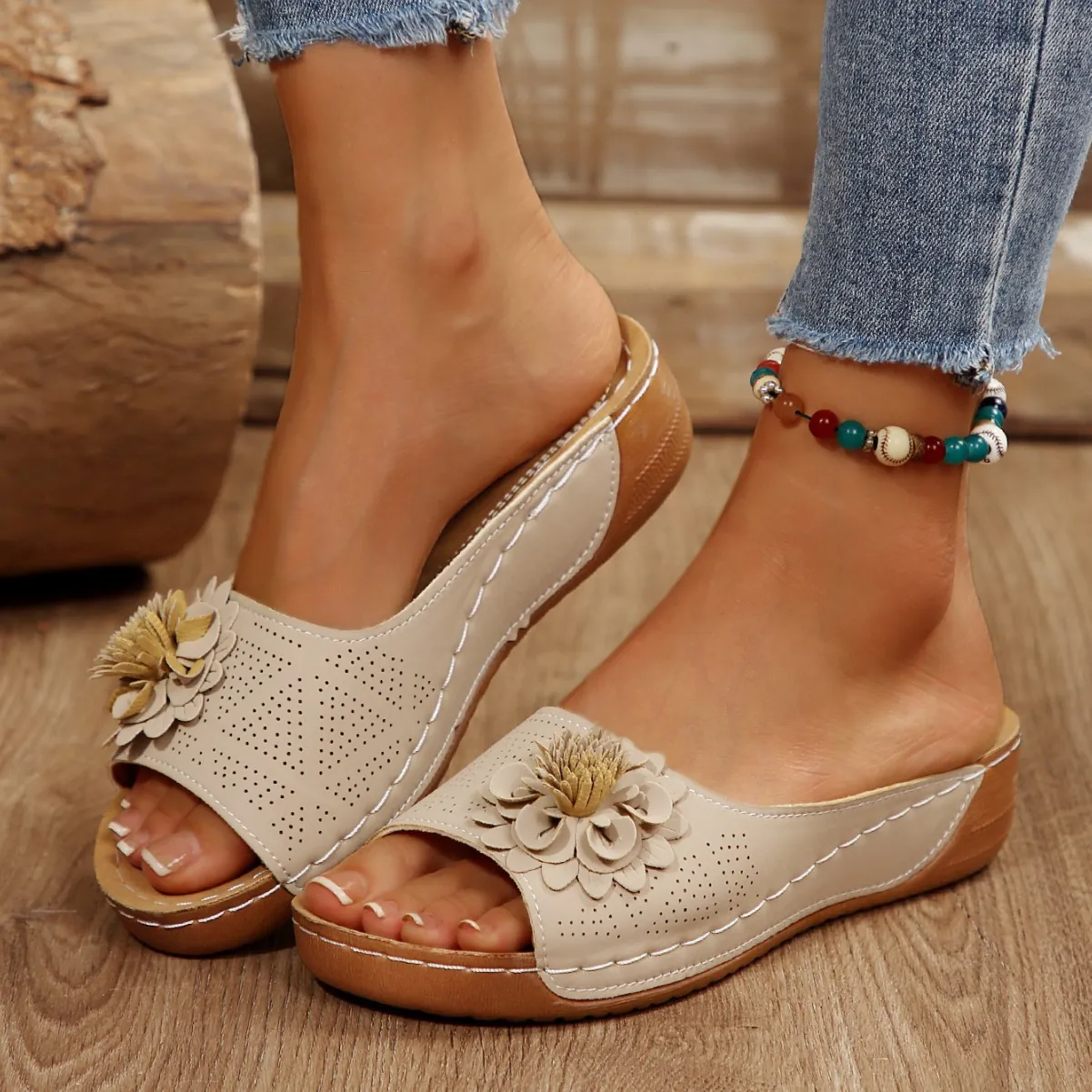 Women's Summer Wedge Sandals Floral Laser Cutout Peep Toe Roman Style Platform Slide Sandals Comfort Bohemia Beach Shoes