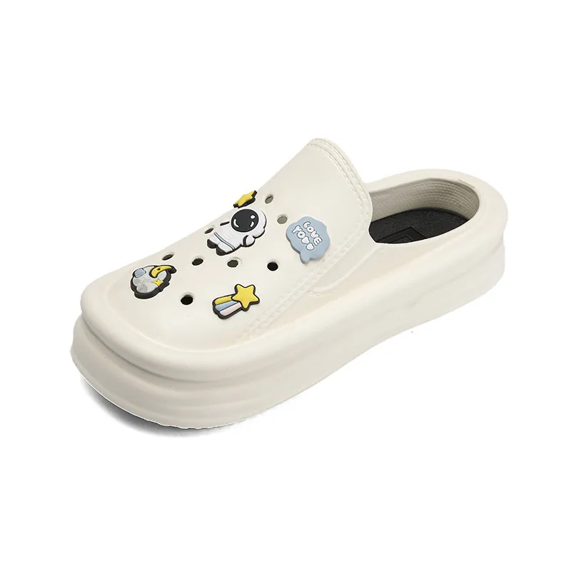 Unisex Garden Clogs EVA Thick Sole Breathable Shoes With Astronaut Charms Fashion Hollow Out Slip On Sandals For Men Women
