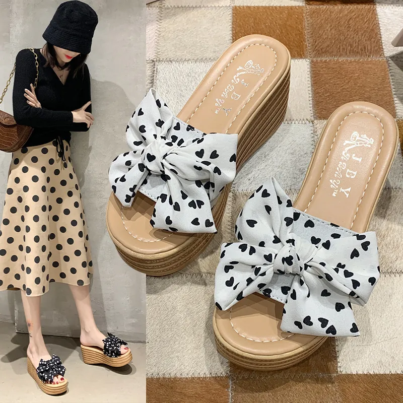 Sandali con Zeppa e Plateau da Donna Fiocco alla Moda Stampa a Cuore Suola Spessa Ciabatte da Spiaggia per le Vacanze Estive