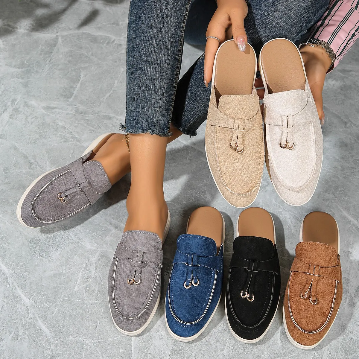 Mules à Bout Fermé pour Femmes Pantoufles Mocassins Slip On Cuir PU Boucle Métallique Chaussures Plates Décontractées de Loisirs