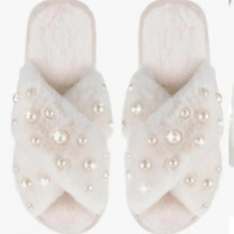 Women Fashion Fuzzy Faux Fur Cross Strap Slippers Flat Open Toe House Shoes with Artificial Pearl Decor Winter Warm Slides