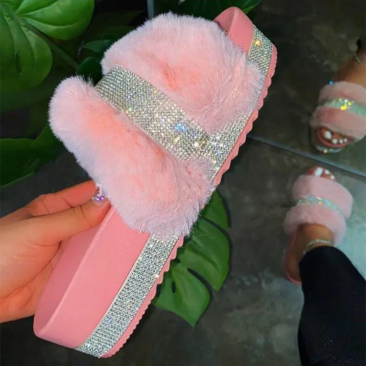Women's Faux Fur Rhinestone Platform Slippers Summer Outdoor Fashion Bling Bling Slides Soft Furry Platform Shoes For Party