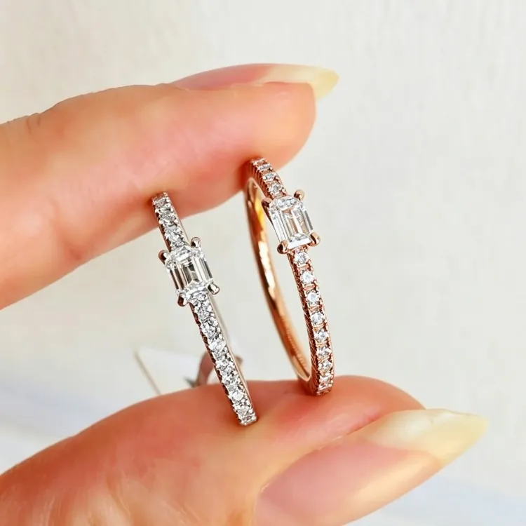 Anello in Zirconia Quadrato Taglio Smeraldo Oro V Minimalista Per Donna Gioielli in Oro Rosa Argento con Zirconi Intarsiati