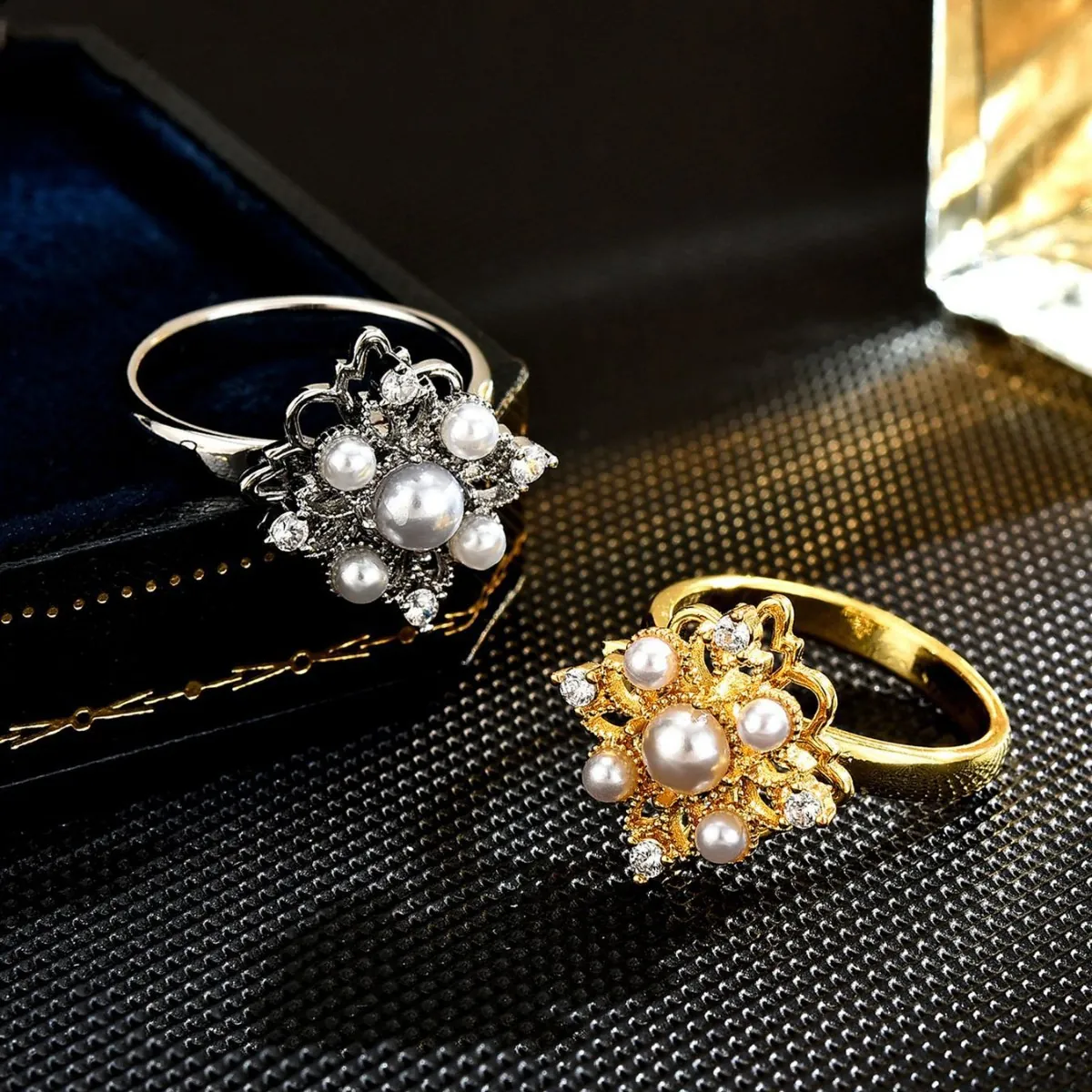 Rotating Stress Relief Flower Ring Copper Artificial Pearl Rhinestone Adjustable Exquisite Square Floral Ring For Women