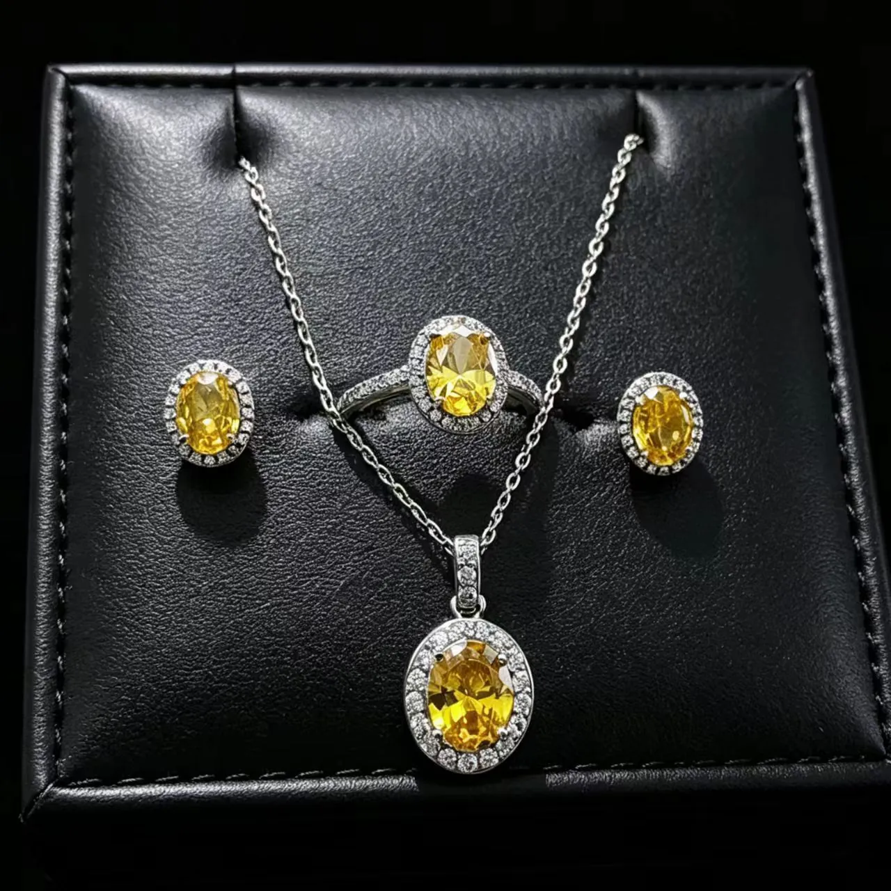 Luxury Brass Gold Plated Oval Rhinestone Jewelry Set For Women Elegant Pendant Necklace Earrings Ring Fashion Jewelry Set
