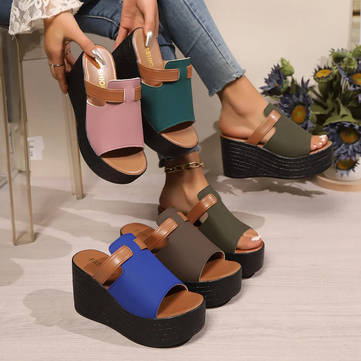 Mules Compensées à Plateforme pour Femmes Été Bloc de Couleur Semelle Épaisse Bout Ouvert Mode Style Occidental Décontracté