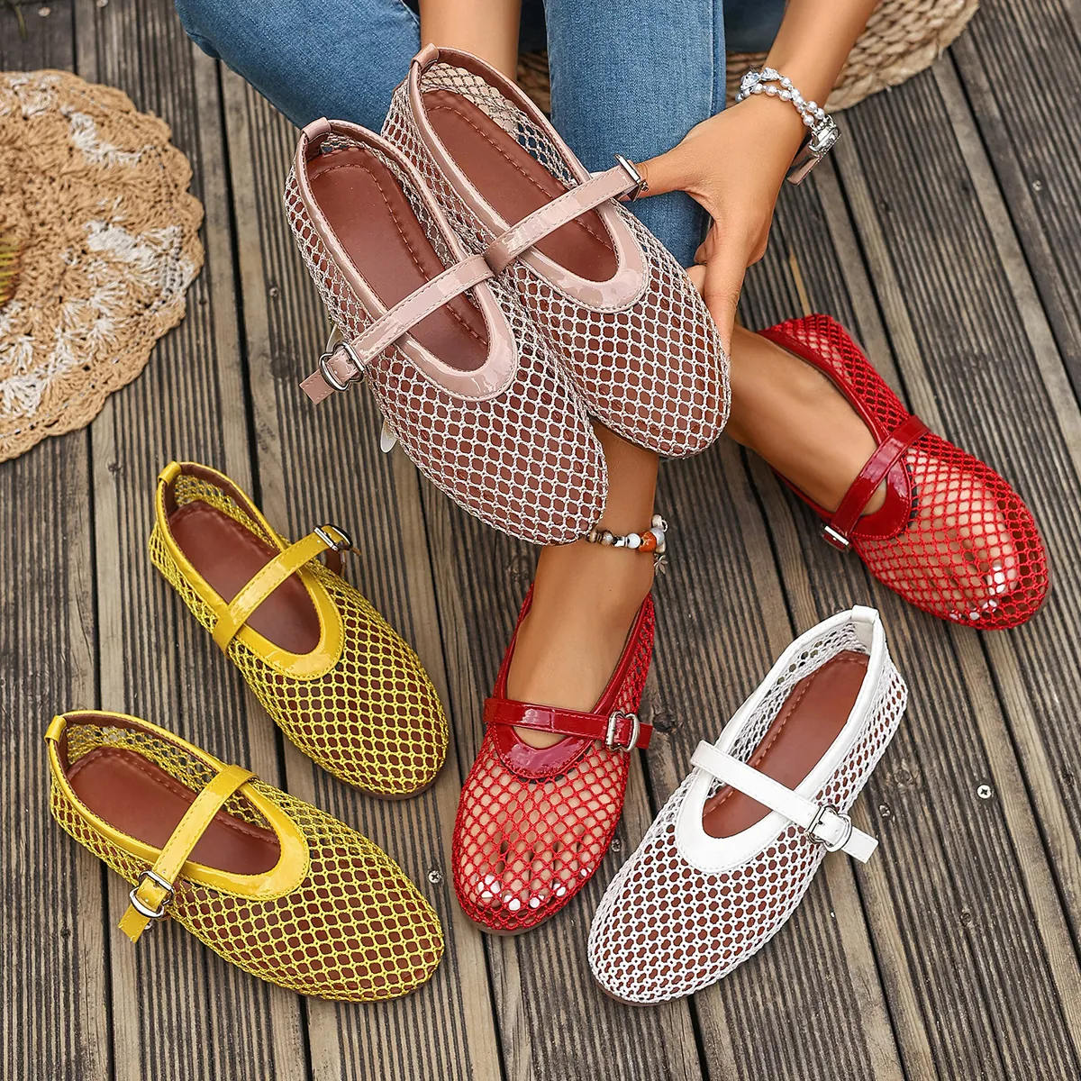 Chaussures Plates Mary Jane en Maille Ajourée pour Femmes Respirantes Semelle Souple Chaussures de Marche Décontractées Été