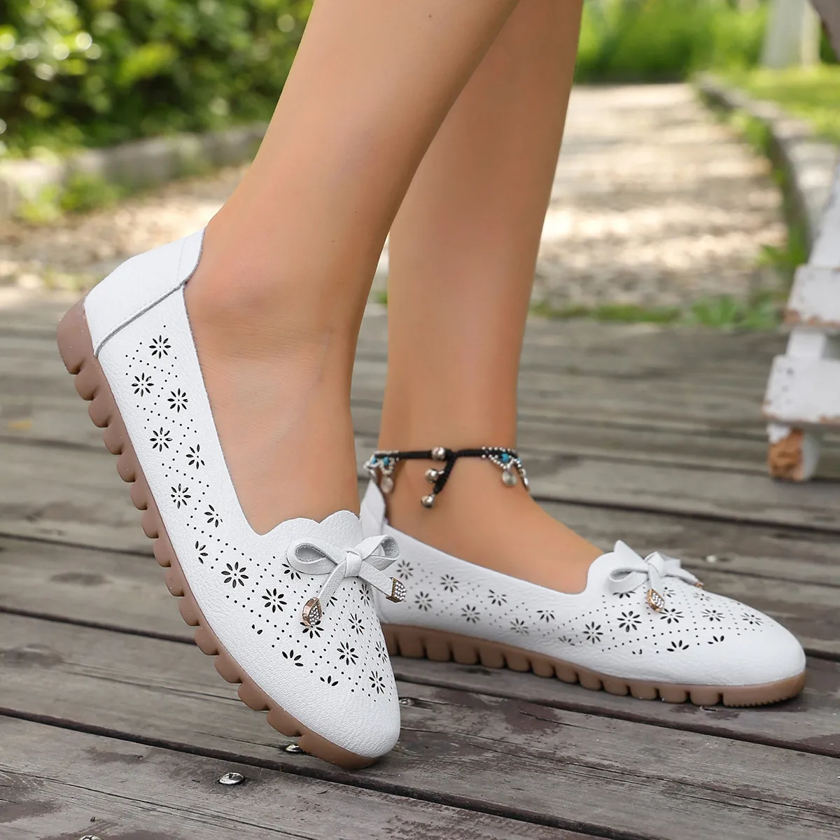 Women Hollow Out Bow Flat Shoes Shallow Mouth Soft Sole Breathable PU Leather Casual Ballet Flats Fashion Mom Shoes