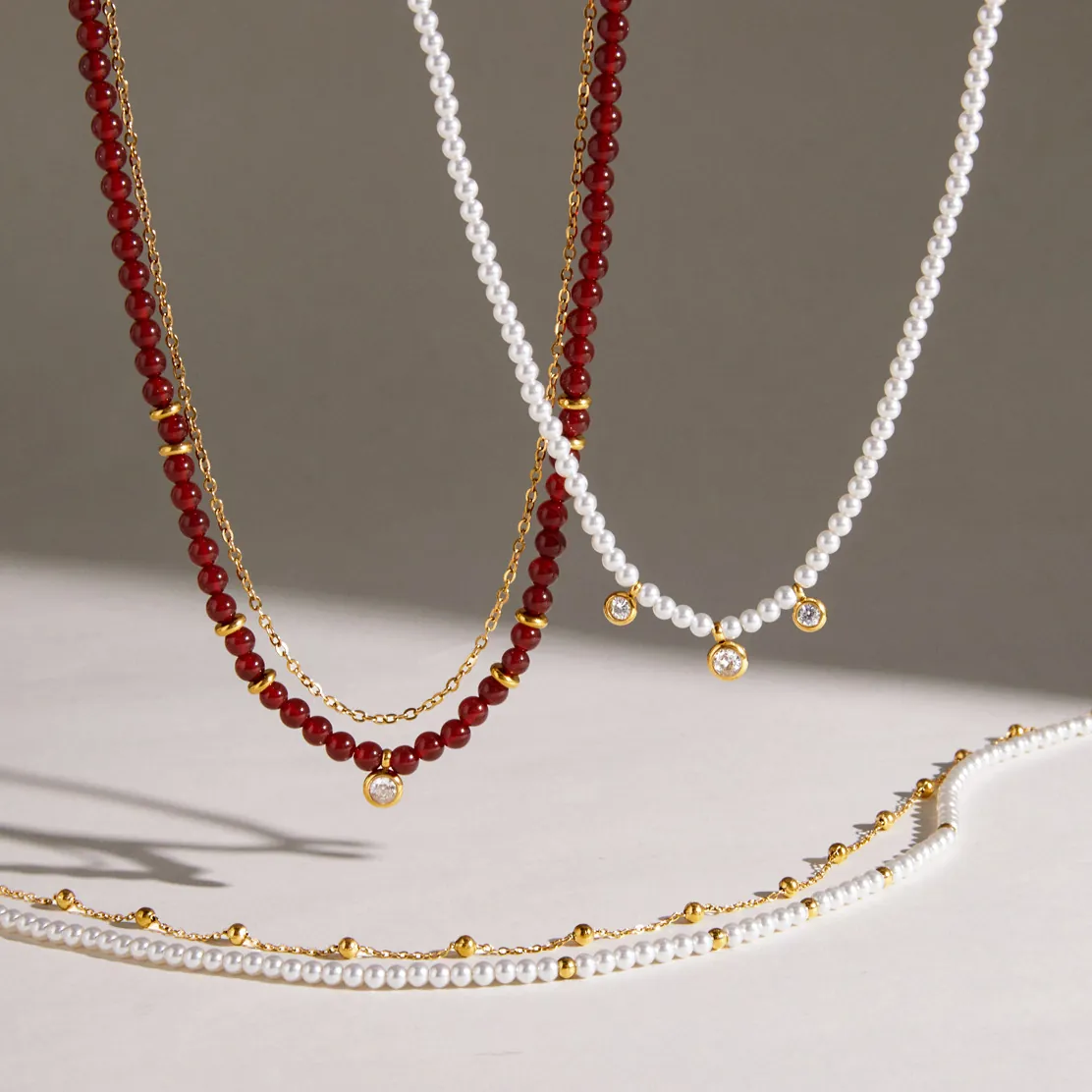 Roestvrijstalen Kralen Halsketting Voor Vrouwen Luxe Rode Agaat Acryl Parel Goud Verguld Zirconia Gelaagde Hanger Sieraden