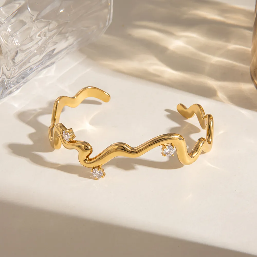 Mode Unregelmäßige Welle Edelstahl Armreif Für Damen 18K Vergoldet Strass Eingelegt Offene Manschette Armband Schmuck