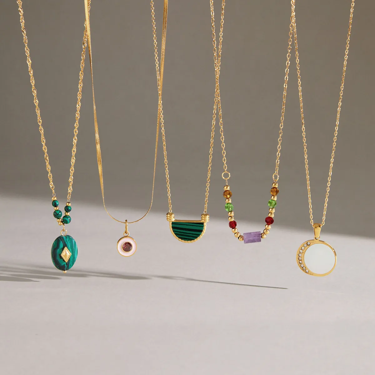 Collier Pendentif en Acier Inoxydable pour Femme Luxe Léger Plaqué Or Argent Géométrique Fruit Coquille Collier Bijoux Cadeau Quotidien