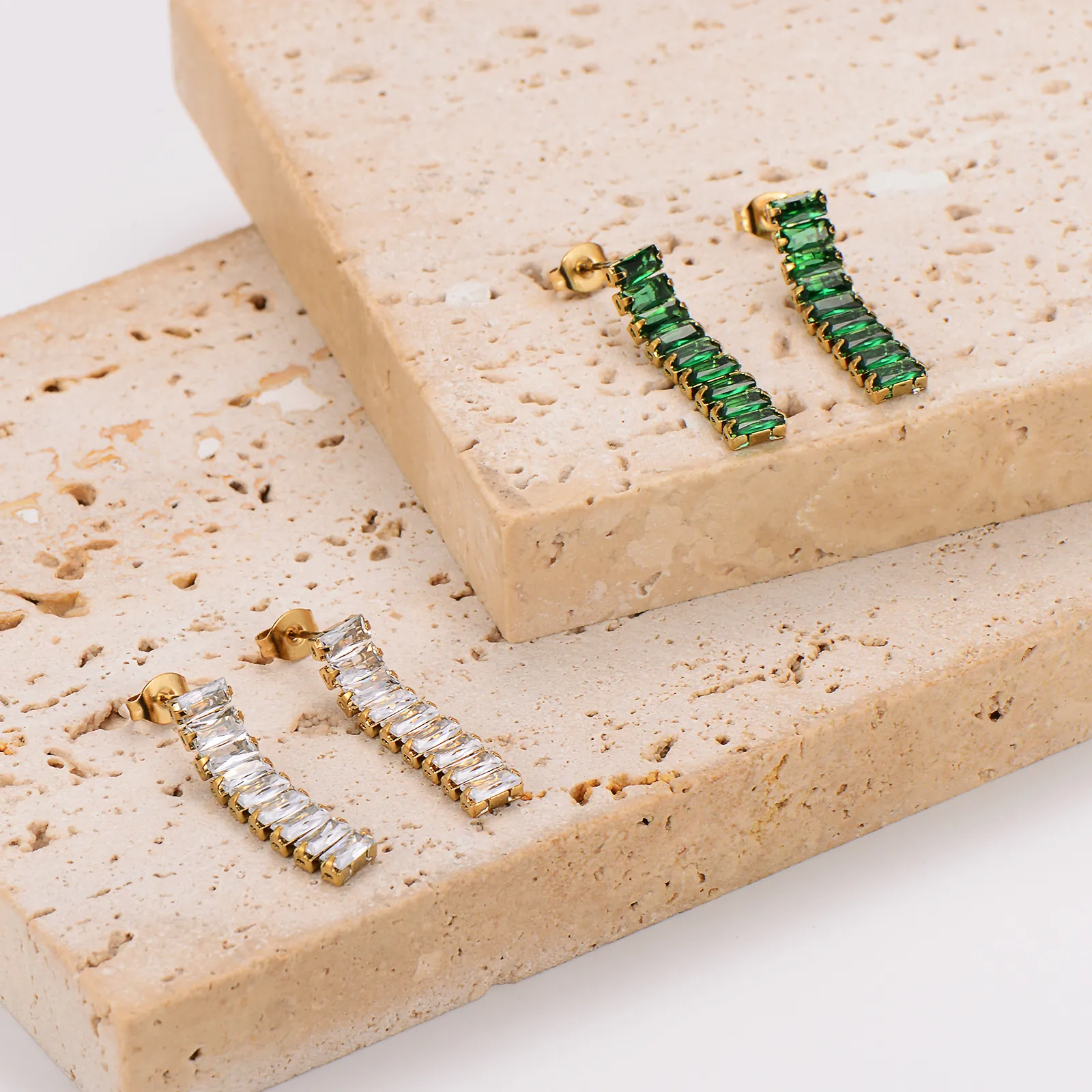 Geometrische Rechteck Edelstahl Ohrstecker Mit Eingelegten Strass Luxus Elegant Gold Vergoldet Bar Ohrringe Für Damen Modeschmuck