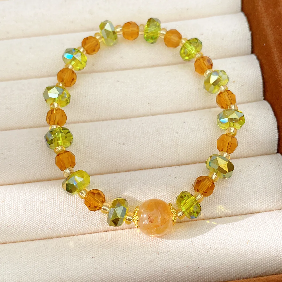 Bracelet en Perles de Verre Style Bohème pour Femmes Perles de Cristal Facettées Luxueuses Avec Accents en Alliage Doré Bijoux de Vacances