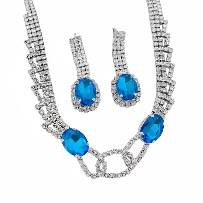 Luxus Oval Anhänger Strass Halskette Und Ohrringe Set Für Damen Elegant Kupfer Versilbert Mode Schmuckset Bankett Geschenk