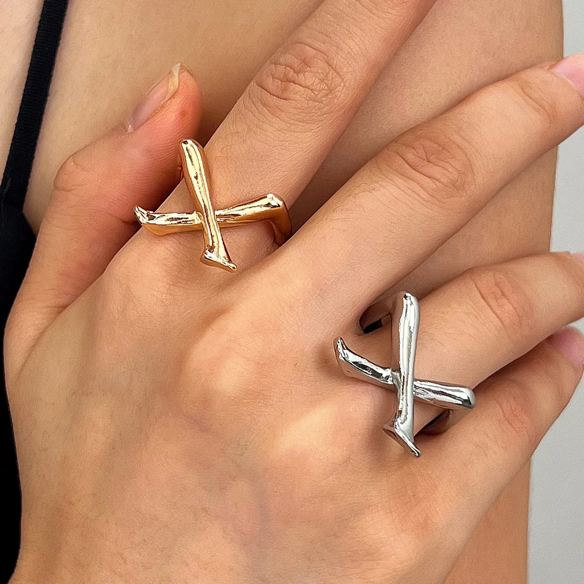 Abstrakter Gliedmaßen Offener Ring Vintage Unregelmäßiges Geometrisches Design Legierung Ring Kreative Kunst Hand Umarmung Verstellbarer Ring Unisex Schmuck