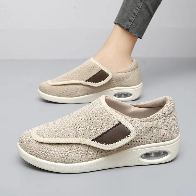 Chaussures de Marche Unisexe Légères Respirantes en Maille Avec Coussin d'Air Seniors Coupe Large Casual Velcro Sneakers pour Hommes Femmes