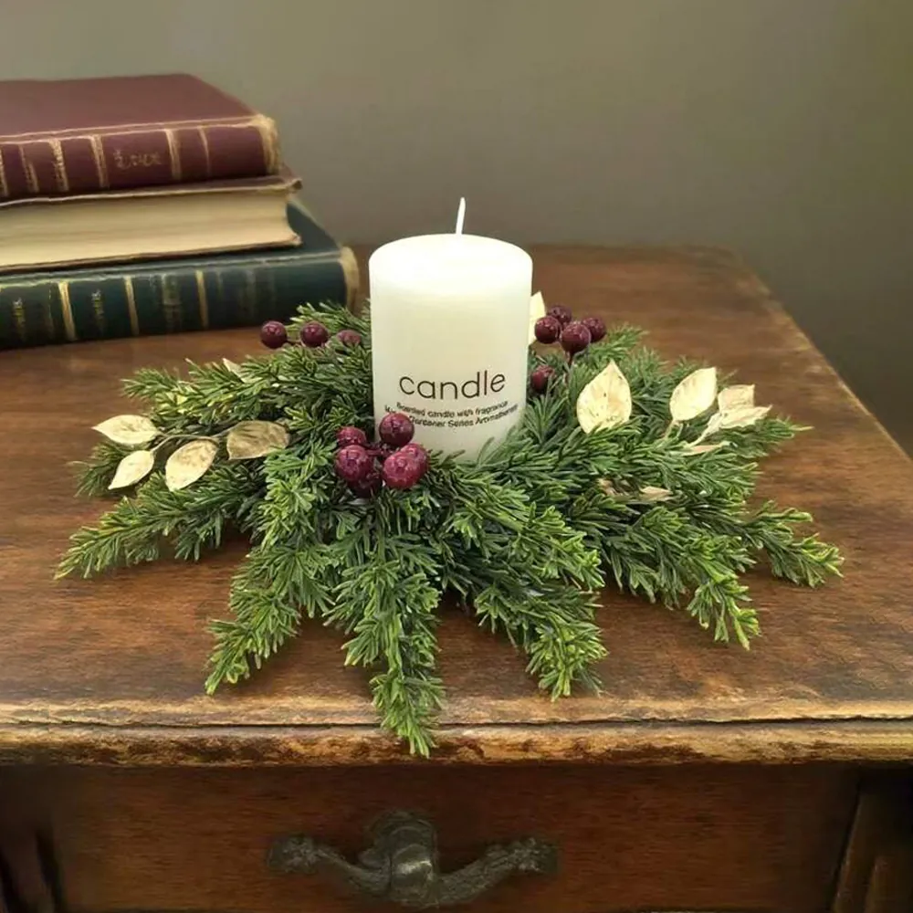 Corona de Anillo de Vela de Navidad con Agujas de Pino Artificiales Decoración de Mesa con Bayas Rojas y Hojas Doradas