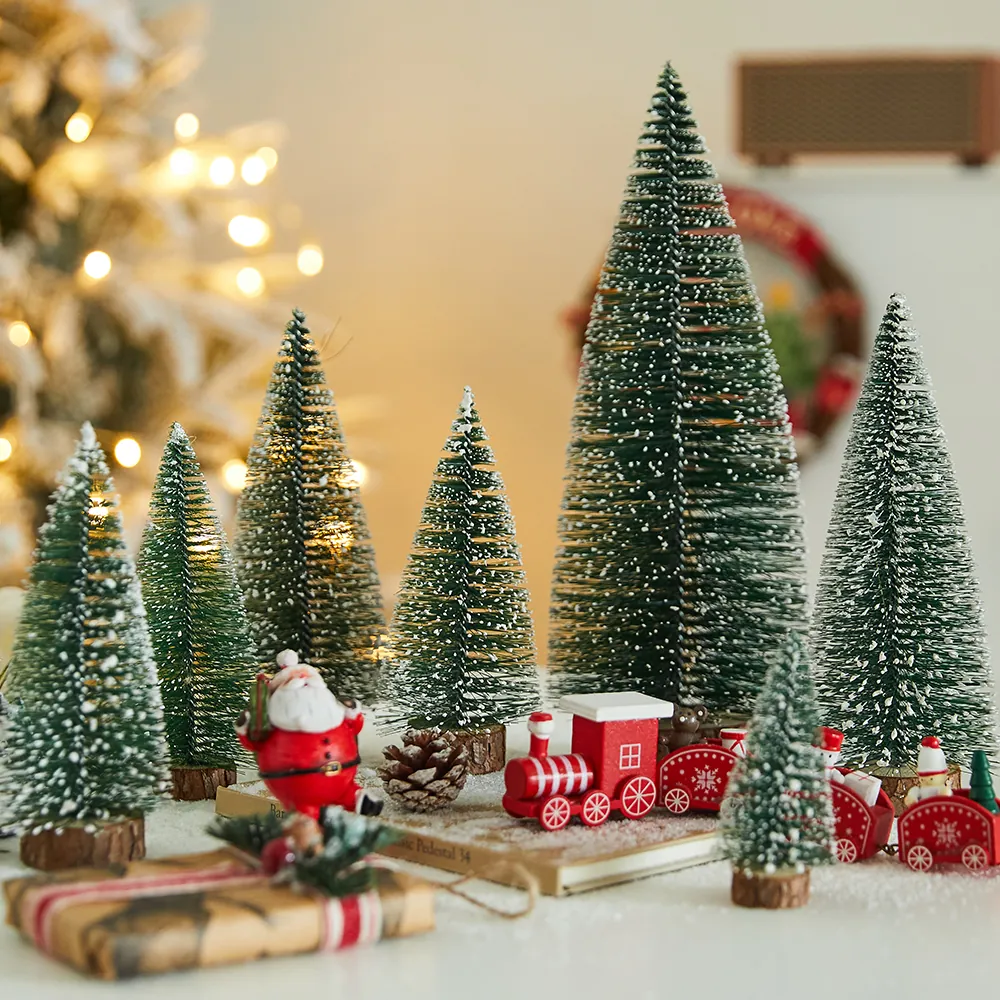 Mini Beflockter Künstlicher Weihnachtsbaum mit Holzsockel für Desktop Dekor Weißer Schnee Zeder Kleiner Weihnachtsbaum für Feiertage