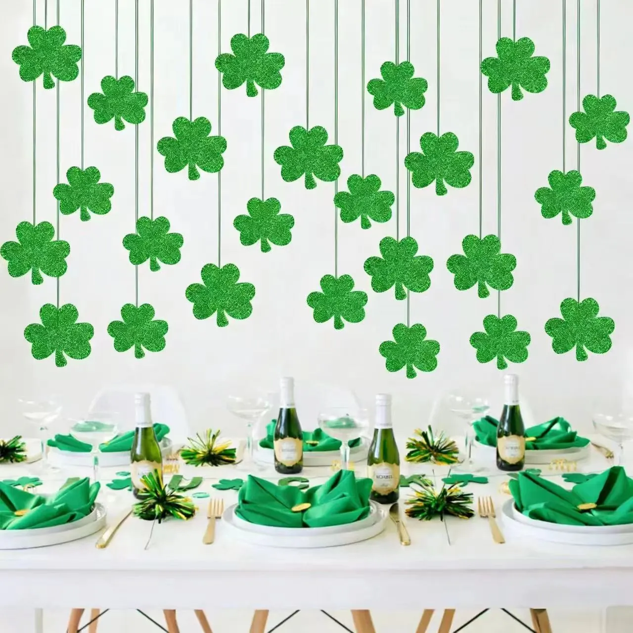 Green Glitter Shamrock Hanging Garland Decorations St. Patrick's Day Irish Festival Party Supplies Shamrock Banner For Wall Decor