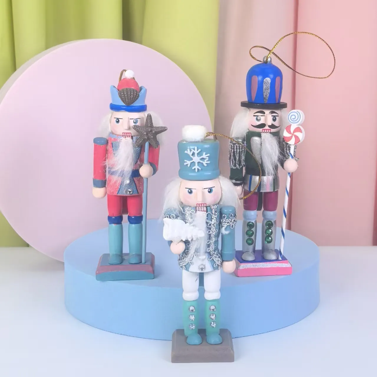 Sujets de Noël Casse-Noisette en Bois Massif Thème Océan Bleu Ciel Rose Style Marin Pantins Décoratifs pour Sapin de Noël