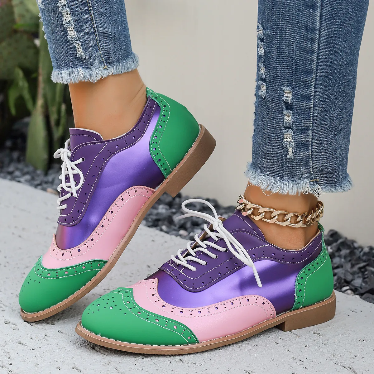 Zapatos Planos Brogue para Mujer Estilo Británico Combinación de Colores Vintage Perforados con Cordones Punta Redonda Zapatos para Caminar Casual Talla Grande